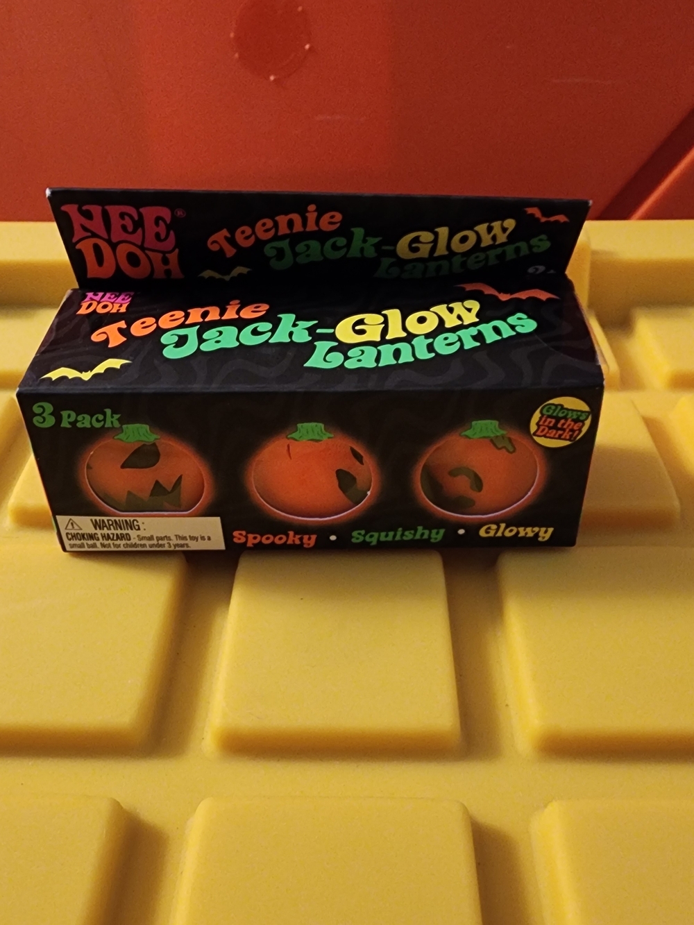 2 Packs ●●●● Teenie Jack-Glow Lanterns 3 Pack Brand New.